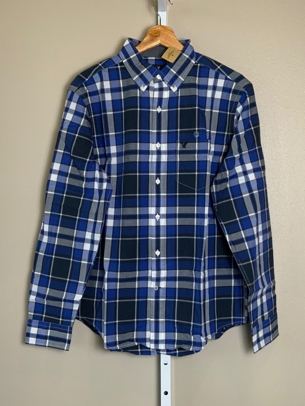 American Eagle Outfitters Classic Plaid Button Down Oxford Shirt